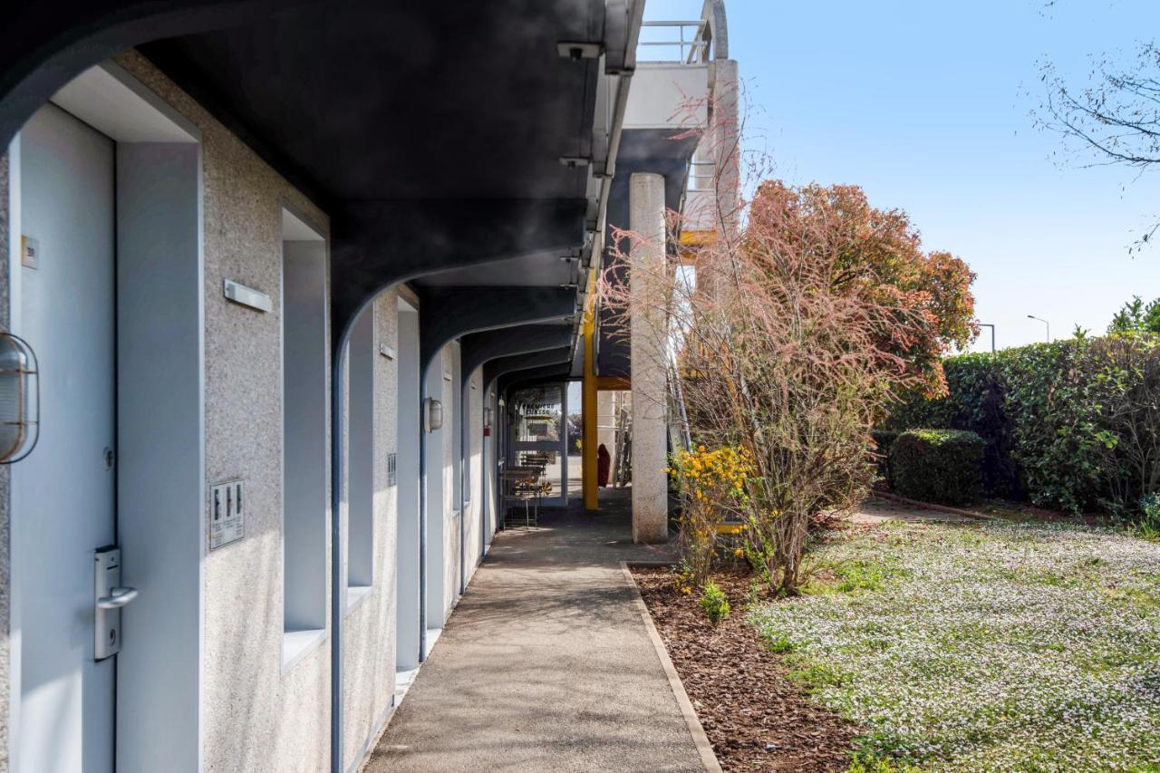 Premiere Classe Lyon Est - Bron Eurexpo Decines-Charpieu Exterior photo