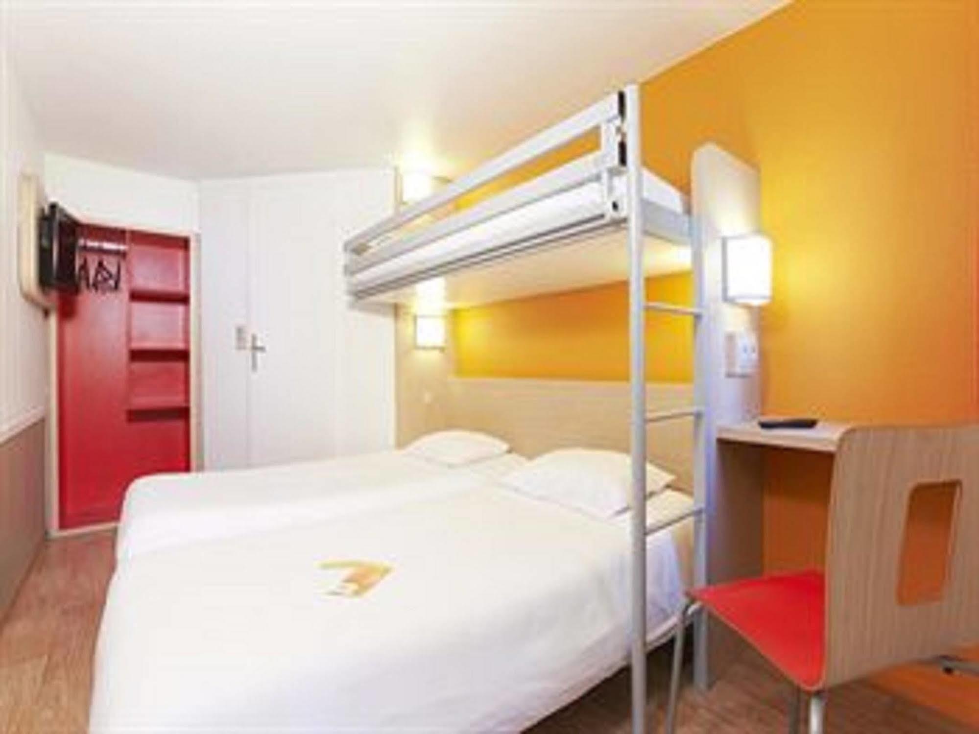 Premiere Classe Lyon Est - Bron Eurexpo Decines-Charpieu Exterior photo